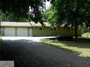 201 Ewers Rd, Leslie, MI 49251