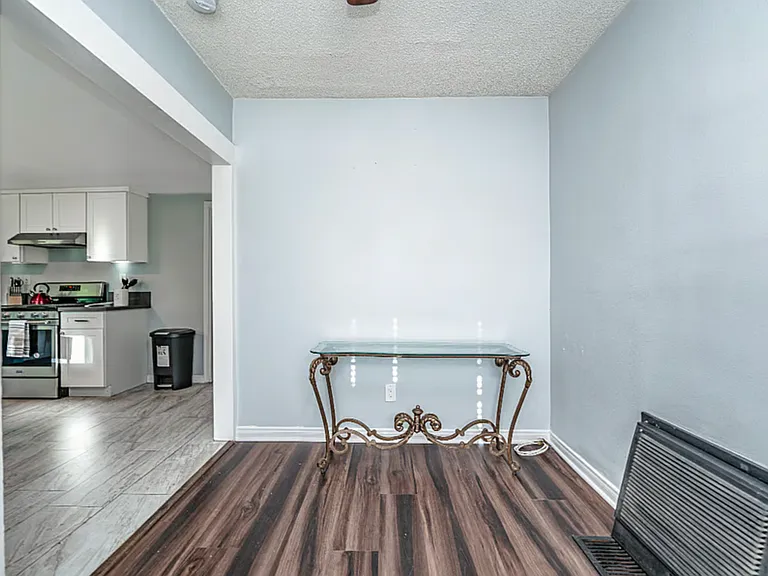 924 W Walnut Ave — Photo 8