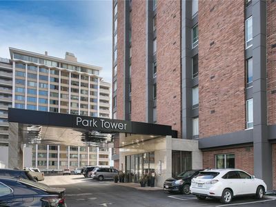 200 S Brentwood Blvd APT 19D, Saint Louis, MO, 63105