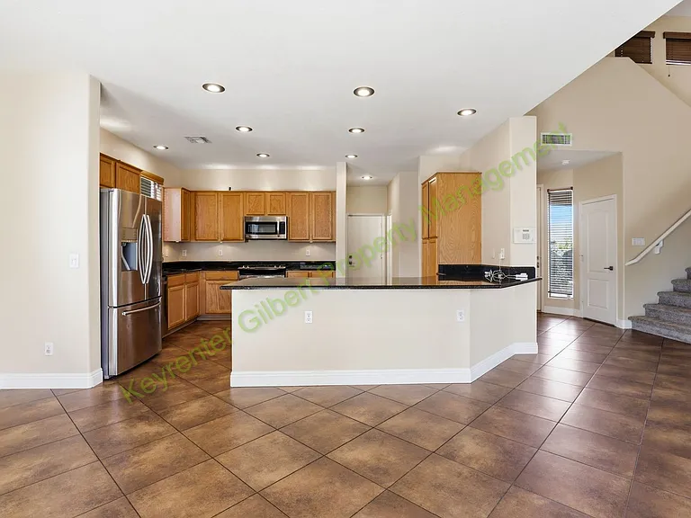 1137 S Hazel St — Photo 9