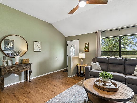5th image of 534 Conestoga Trl