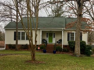 3916 Meadowridge Dr, Charlotte, NC 28226