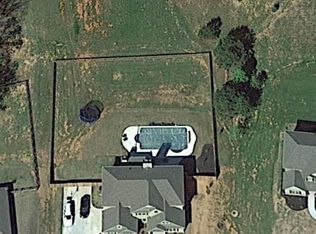 170 Rock House Rdg, Senoia, GA 30276