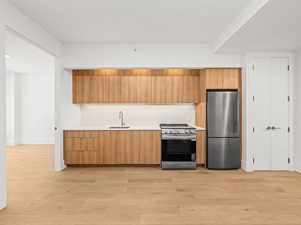 1st image of 151 S Elliott Pl #2A