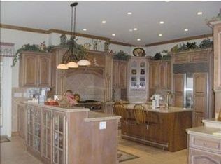 217 Fox Hollow Dr, Butler, PA 16001