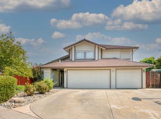 841 Burgan Ave, Clovis, CA 93611