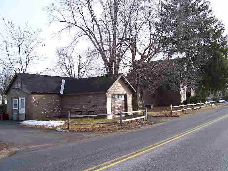 5th image of 395 VANDENBURGH POINT Road