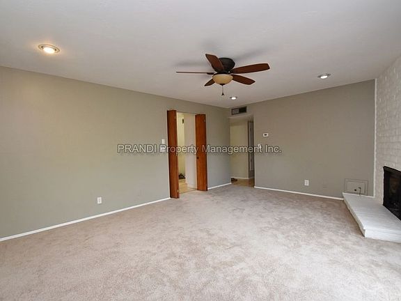 5th image of 390 Calle De La Mesa