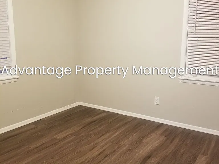 1445 Britton St — Photo 6
