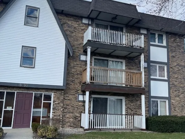 5850 W 87th St APT 3D, Burbank, IL 60459