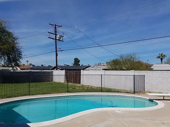 3rd image of 6726 E Vernon Ave