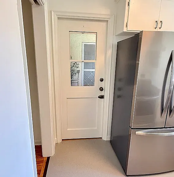 8222 De Longpre Ave #6 — Photo 24