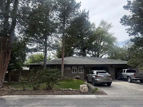 1576 E Lakewood Dr Photo 1