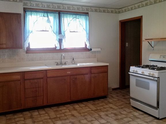 5th image of 510 Maddux St