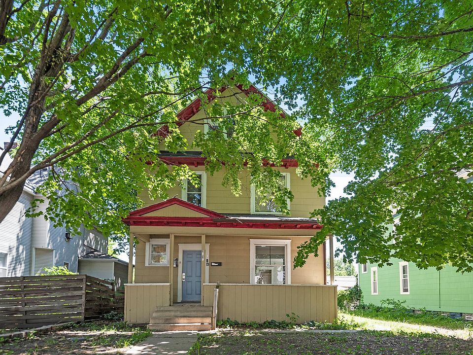 1st image of 1618 Fremont Ave N