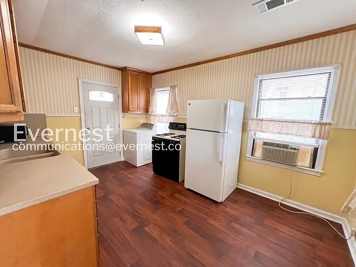 6700 Westover Dr — Photo 4
