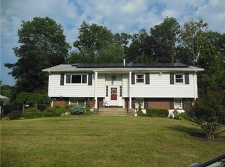 16 Forbes Rd, New City, NY 10956