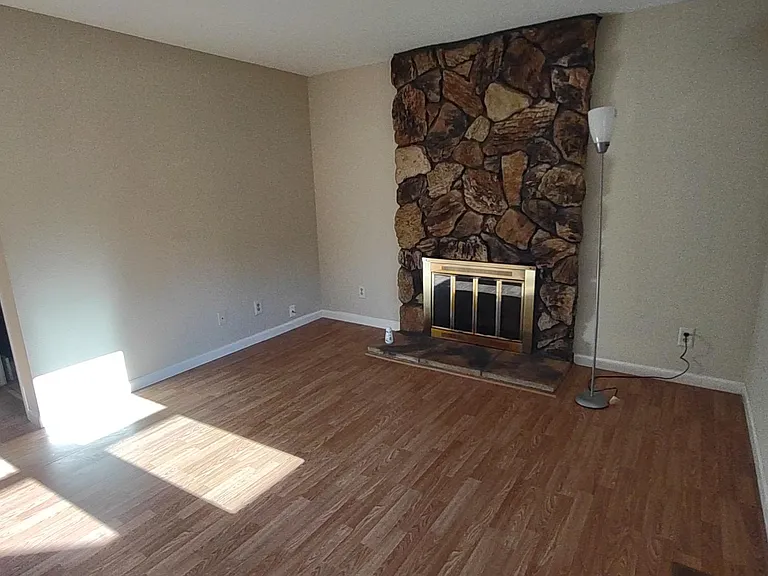 3038 Summerhill Ct #2 — Photo 1