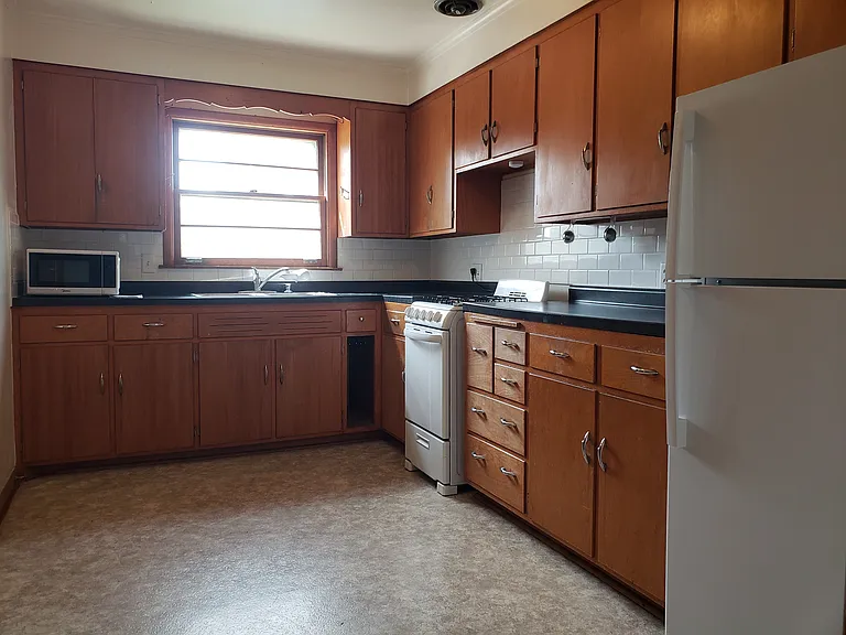 914 High St #2 — Photo 6