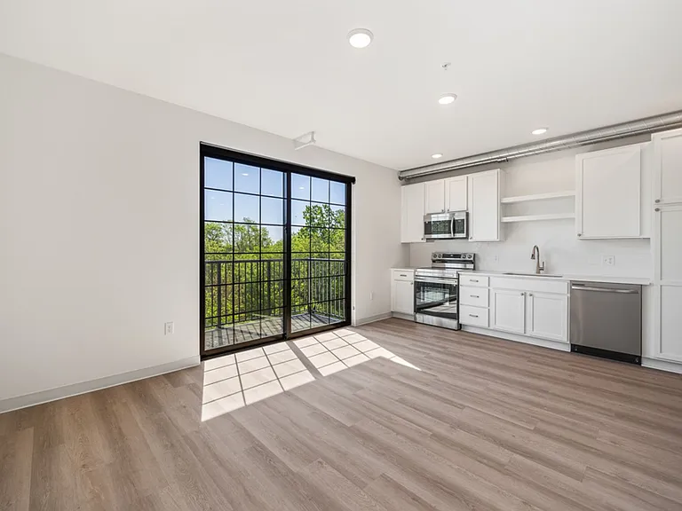 West Light Apartments - Brand New — Photo 101