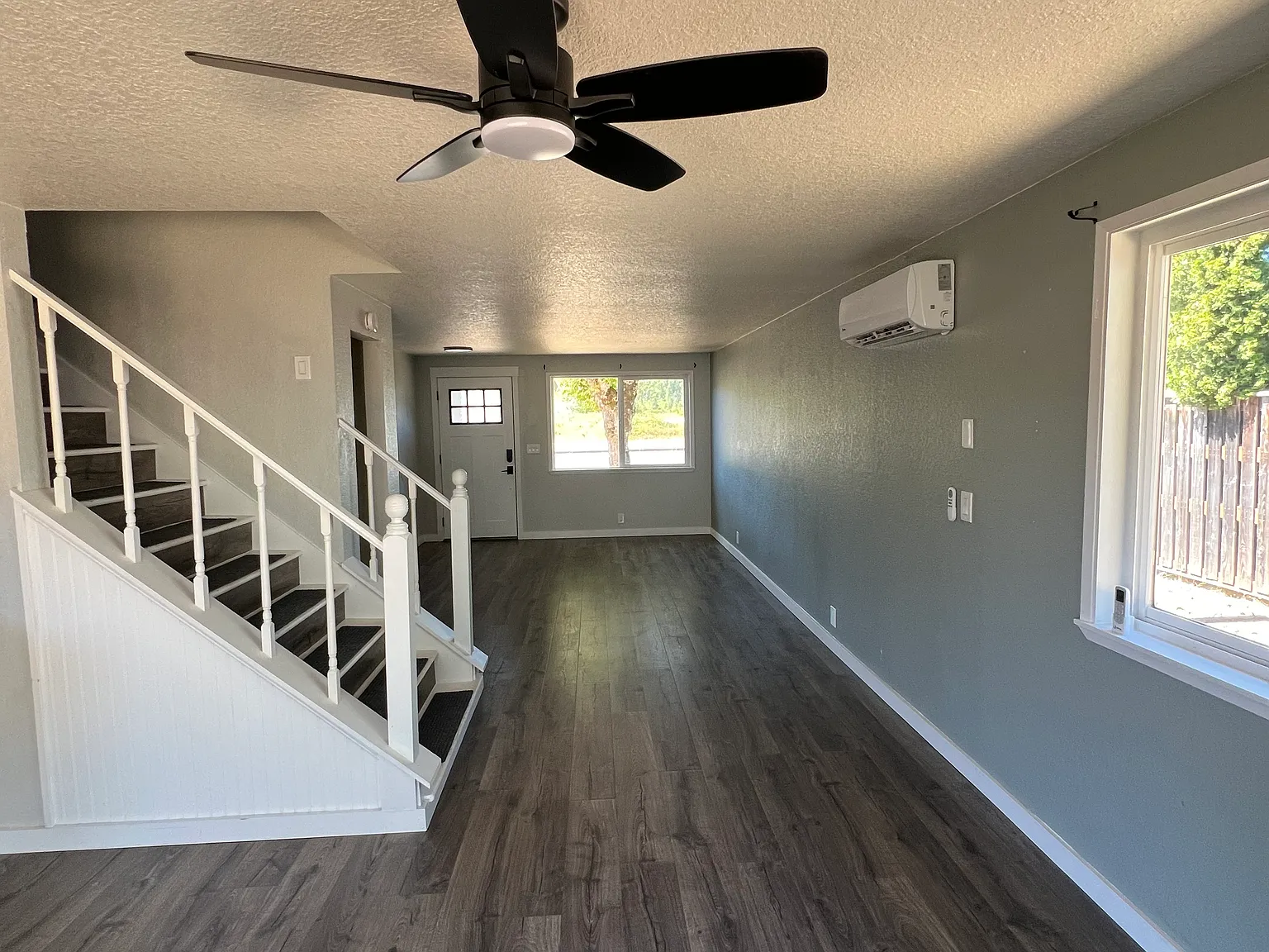 2 bed, 1.5 bath, 970 sqft, $1,850 — Photo 2