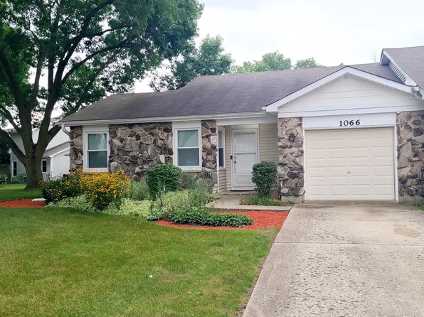 1066 Longboat Ct #0, Schaumburg, IL 60194
