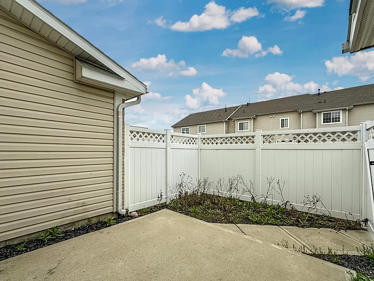 13539 Erlen Dr — Photo 50