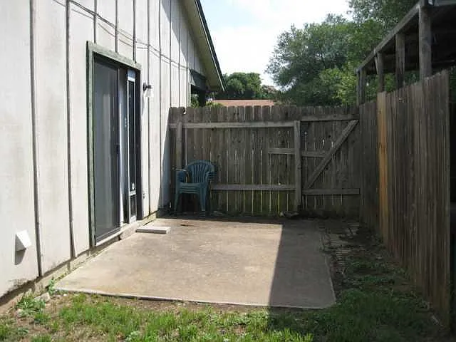12407 Tree Line Dr #B — Photo 15