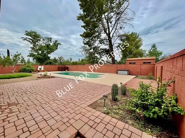 729 N Alamo Ave — Photo 27