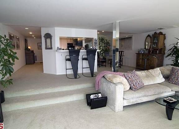 3rd image of 18055 Coastline Dr APT 3