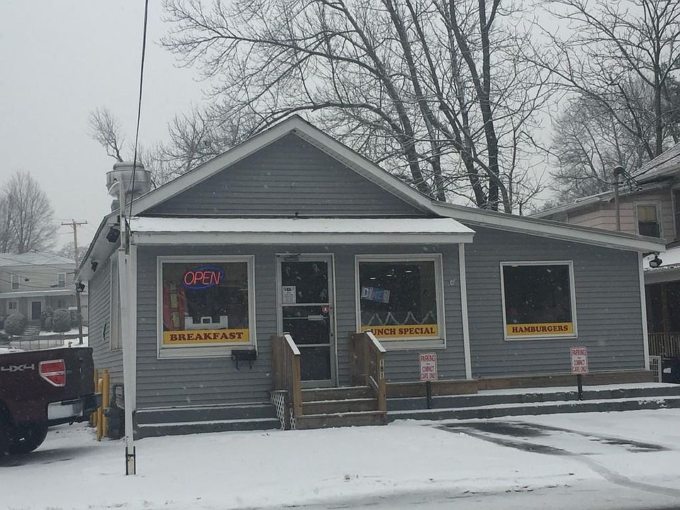 2nd image of 181 Groveland St