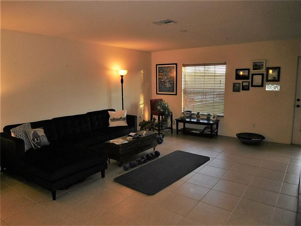 1st image of 2105 SE Fern Park Dr