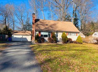 30 John Smith Dr, West Hartford, CT 06107