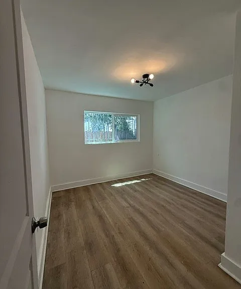 1347 N Citrus Ave — Photo 16