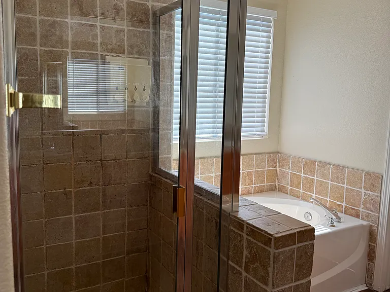 4156 Keepsake Ct — Photo 12