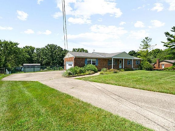 3rd image of 9334 Meadow Ridge Dr