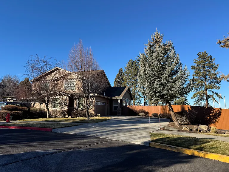 729 SW Silver Lake Blvd — Photo 39