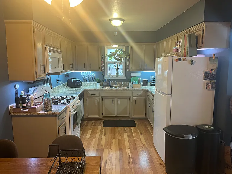 12133 W Bluemound Rd — Photo 5