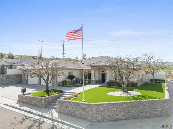 409 Quail Ct, Taft, CA 93268