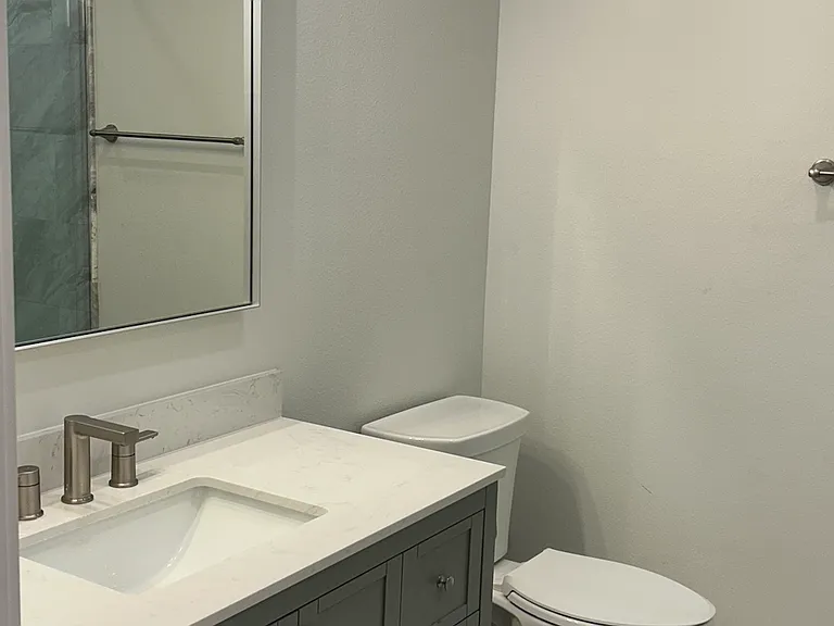 1041 Charlotte Ave — Photo 10