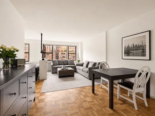 345 E 52nd St APT 9A, New York, NY 10022