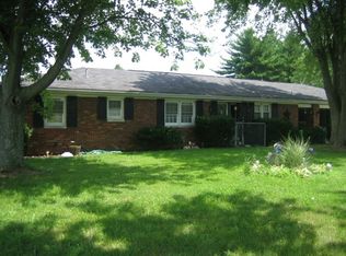 1235 Timber Ridge Dr, Huntingburg, IN 47542