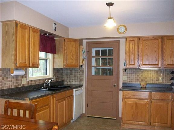 4th image of 15158 154th Ave