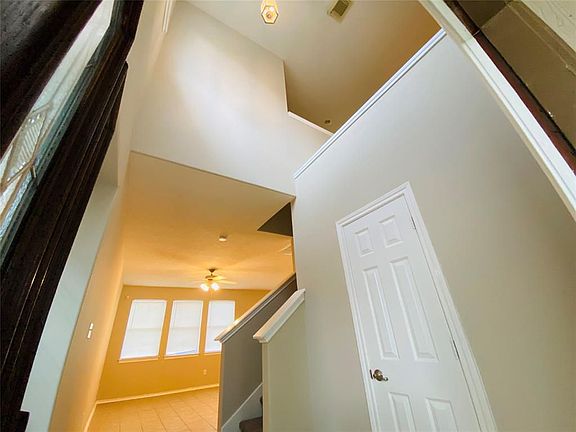 4th image of 12422 Jasmine Brook Ln