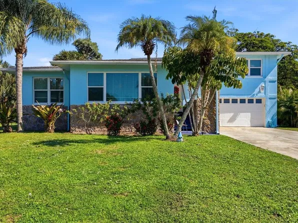 90 OAKLAND HILLS COURT, ROTONDA WEST, FL 33947