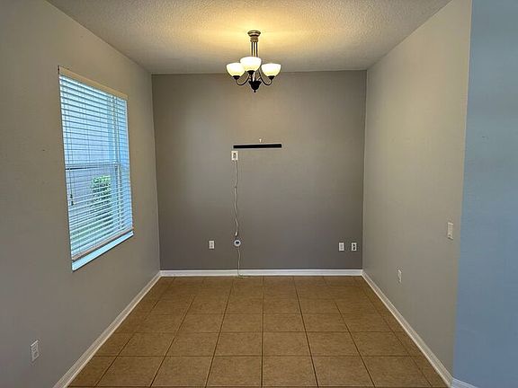 5th image of 455 Home Grove Dr