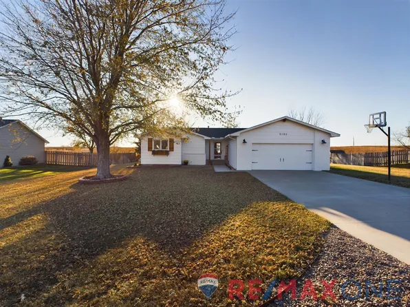 2195 S Andover Dr, Garden City, KS 67846