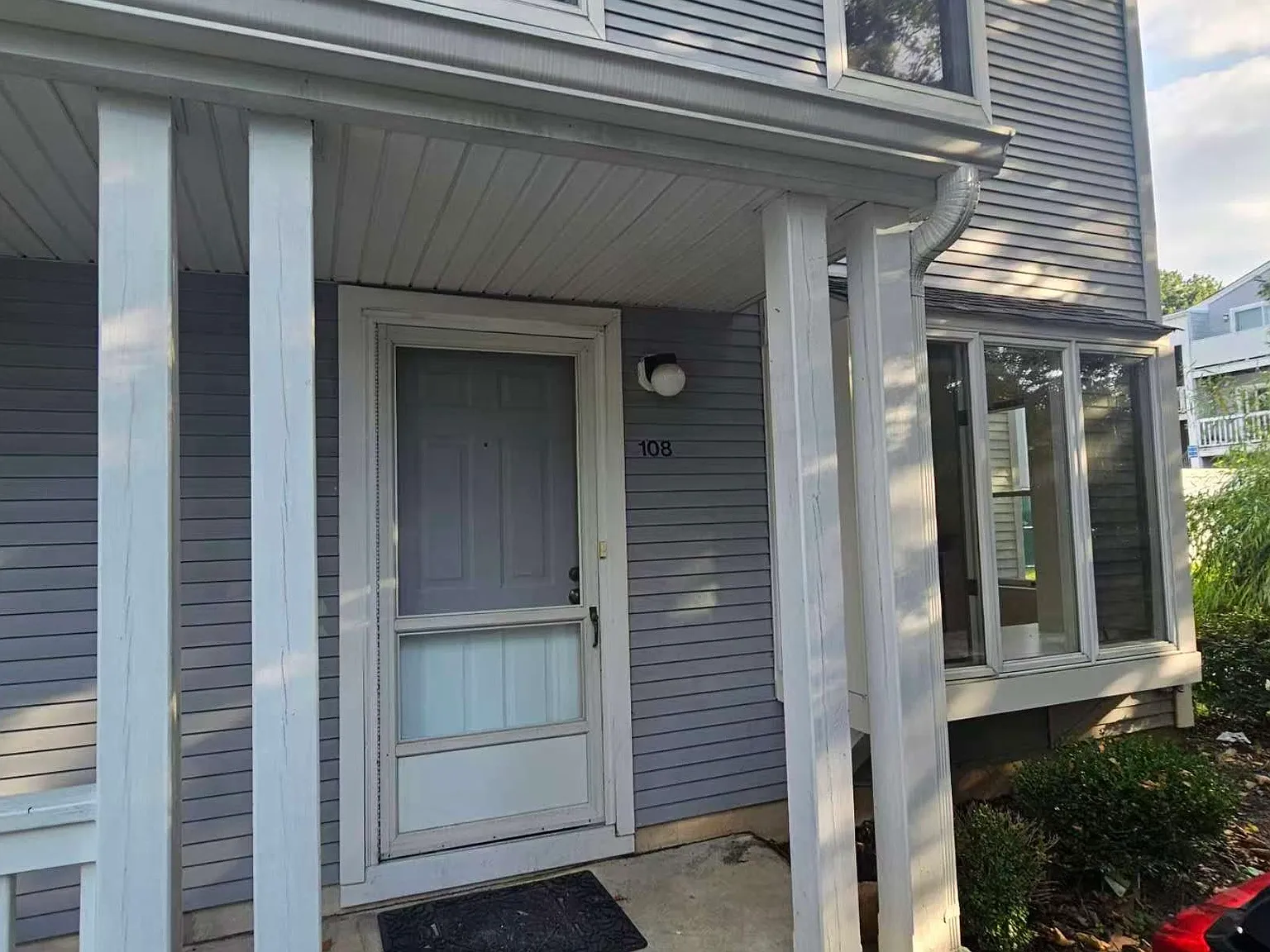 2 bed, 1.5 bath, 1120 sqft, $2,900 — Photo 2