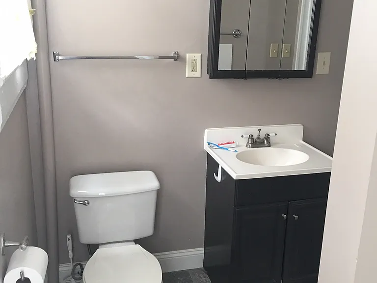 449 Overhill St — Photo 8