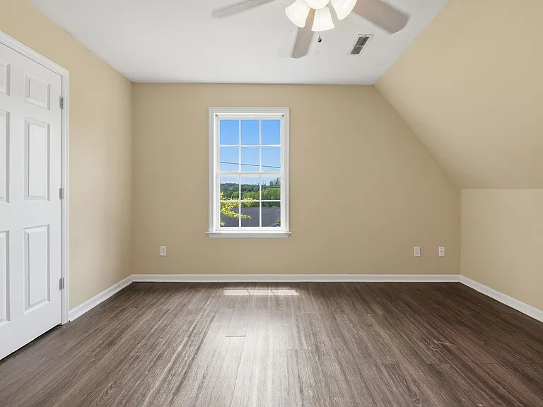1575 Petty St SE — Photo 13